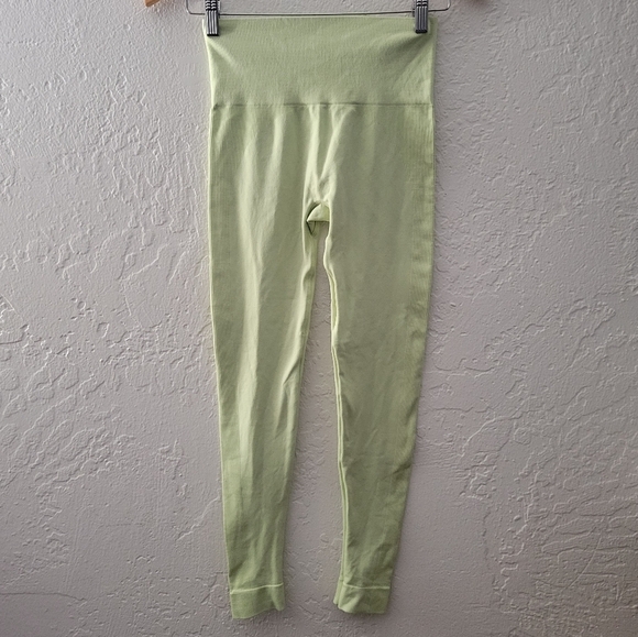 SET Active x Madelyn Cline Sculptflex Leggings in Martini...